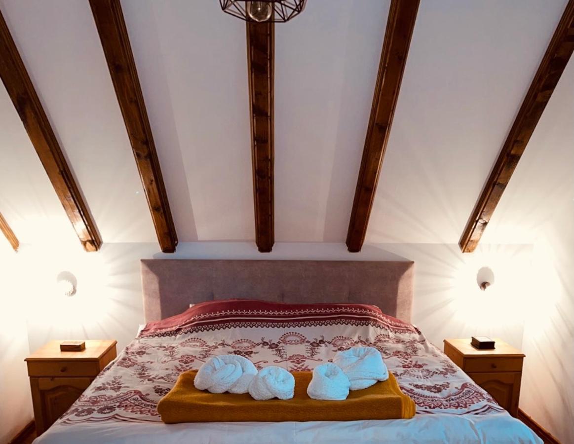Lovcen Holiday Home 采蒂涅 外观 照片
